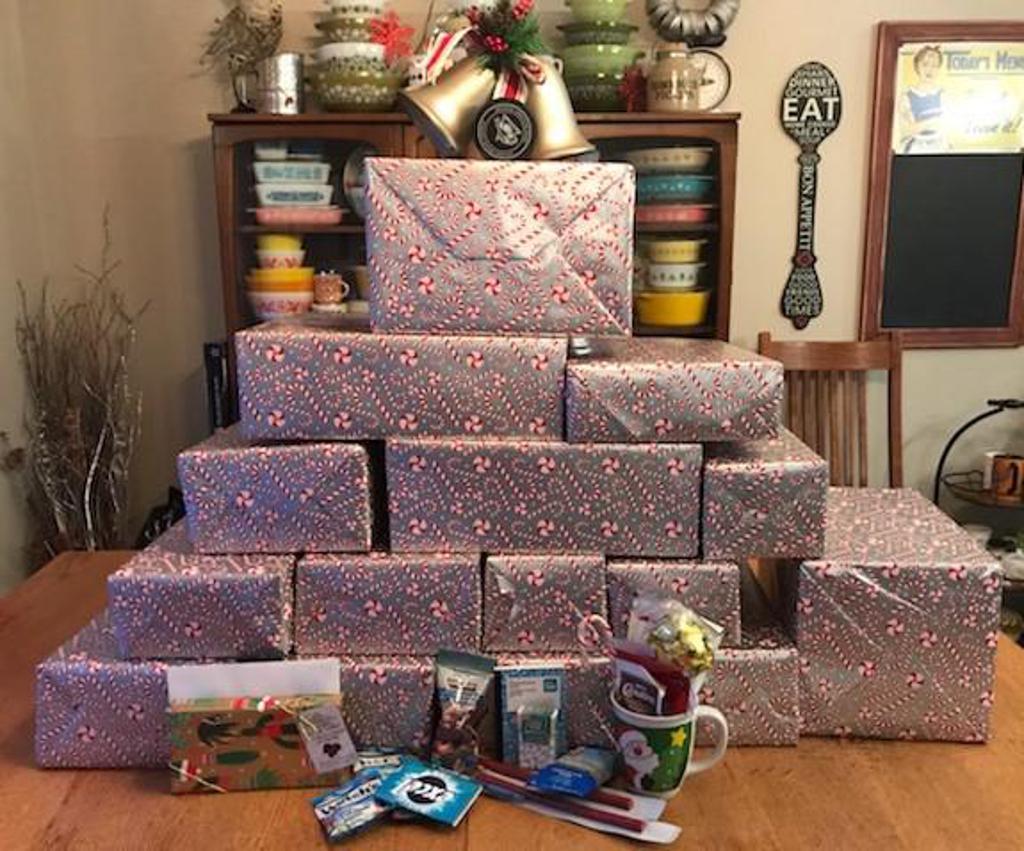 AMHA Bantam Female team filled and wrapped 15 boxes to send overseas to Military members who will not be able to make it home for Christmas this year. Way to go ladies, your generosity is sure to brighten their Christmas Day. Share your teams photos / ide